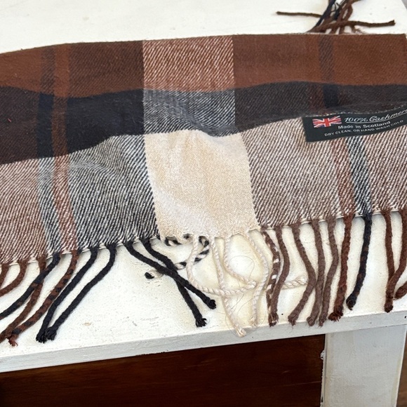 Colorful Patterned Scarves Collection - Picture 5 of 6